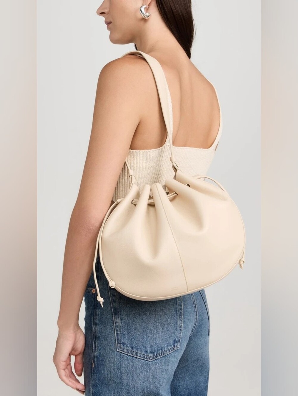 NWOT Mansur Gavriel Flores Avorio Cream Leather Bucket Drawstring Bag